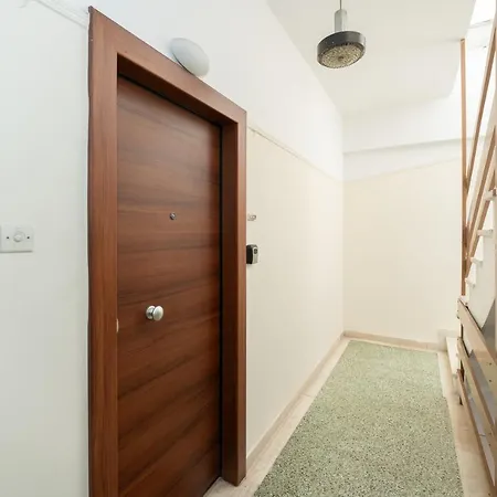 Διαμέρισμα Penthouse With Terrace